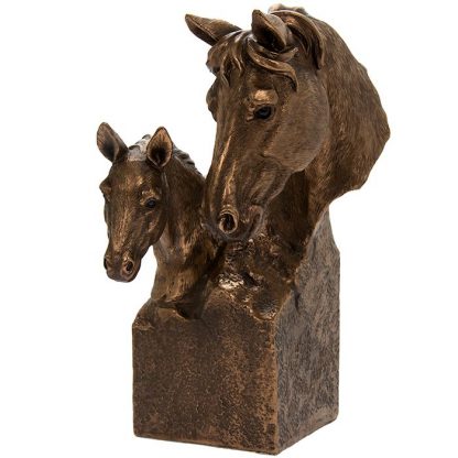 Hobustega skulptuur - kodukaunistus